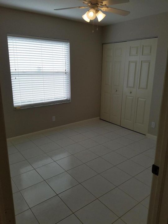 Activo con contrato: $3,500 (3 camas, 2 baños, 1840 Pies cuadrados)