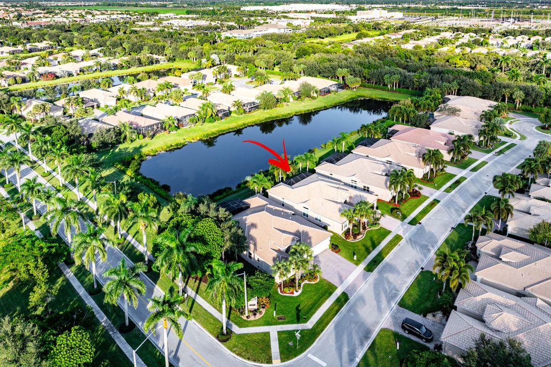 For Sale: $929,000 (3 beds, 2 baths, 2678 Square Feet)