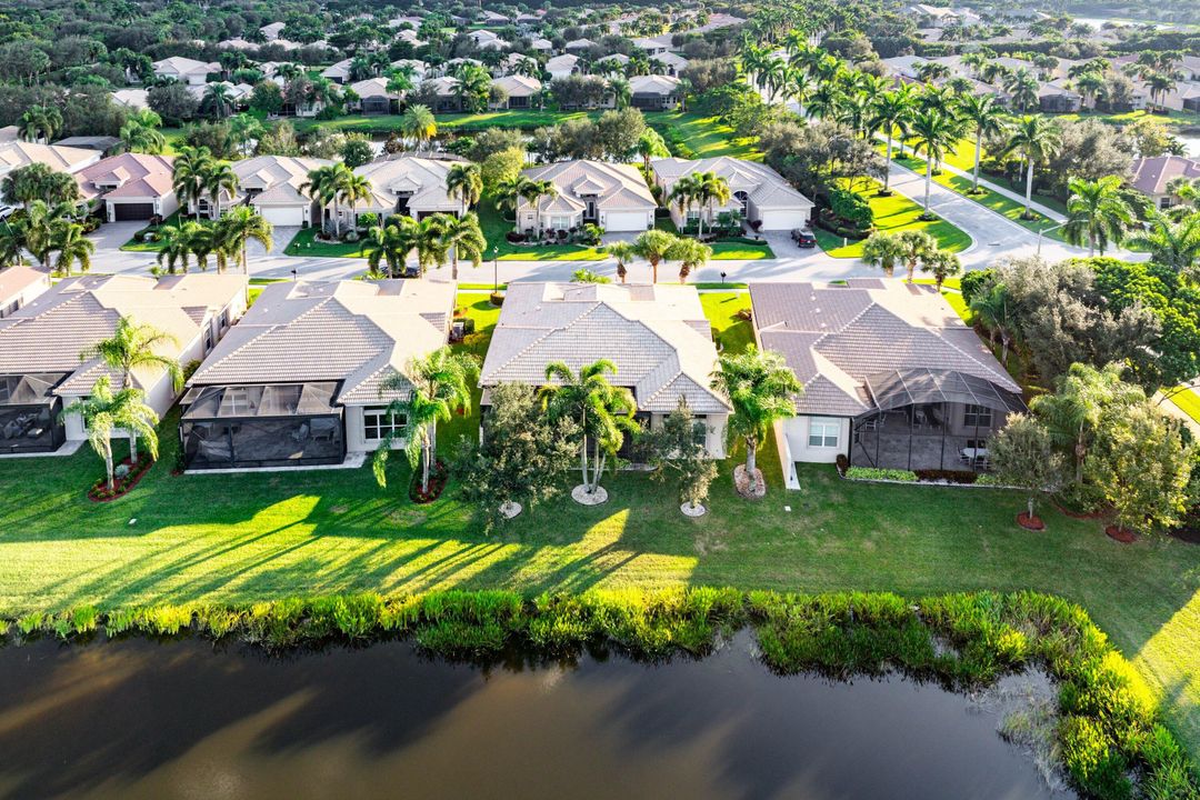 For Sale: $929,000 (3 beds, 2 baths, 2678 Square Feet)