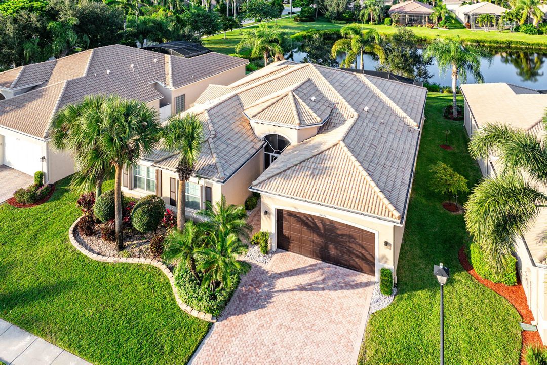 For Sale: $929,000 (3 beds, 2 baths, 2678 Square Feet)