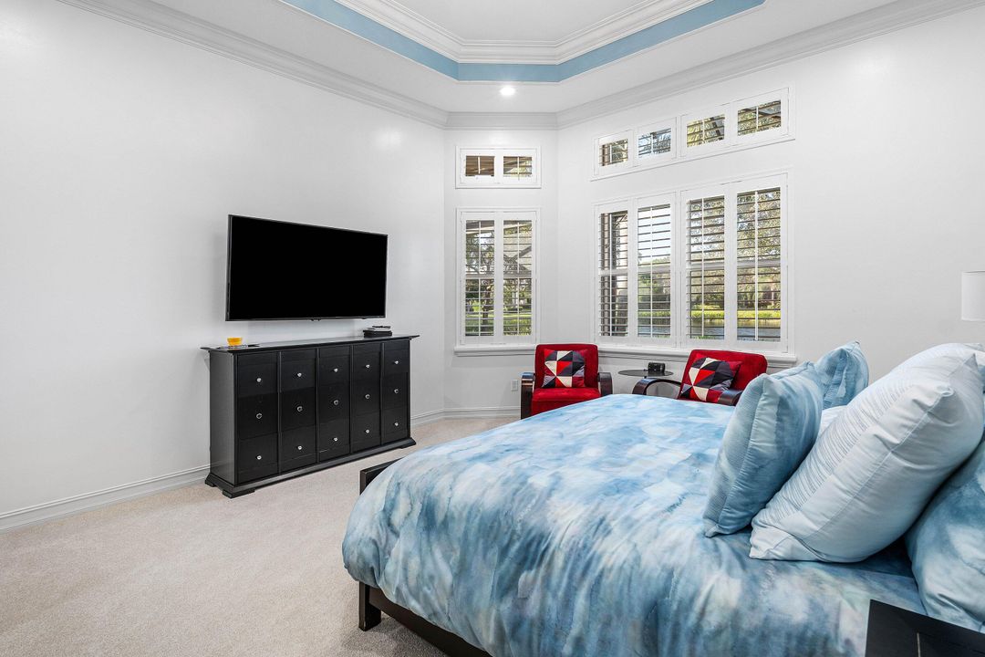 For Sale: $929,000 (3 beds, 2 baths, 2678 Square Feet)