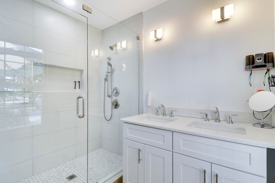 For Sale: $599,000 (3 beds, 2 baths, 1378 Square Feet)