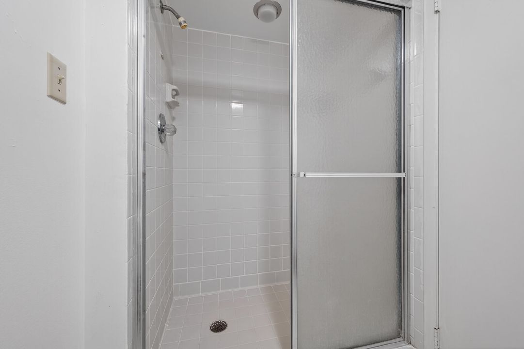 For Sale: $339,800 (2 beds, 2 baths, 1200 Square Feet)