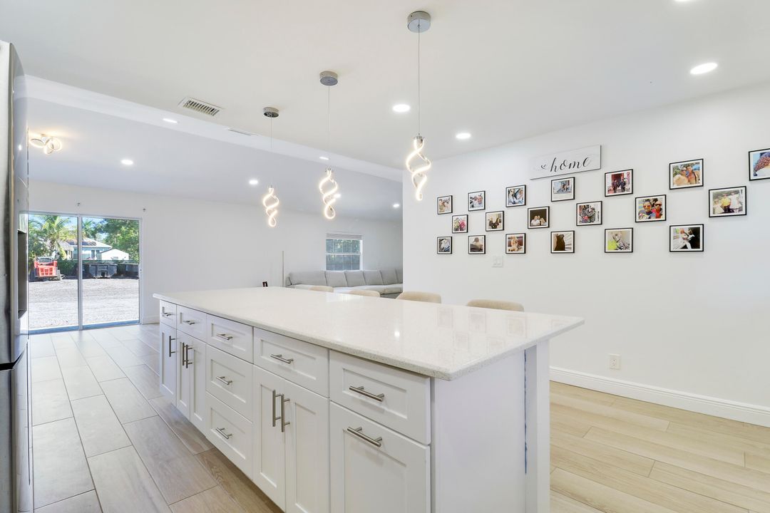 For Sale: $599,000 (3 beds, 2 baths, 1378 Square Feet)