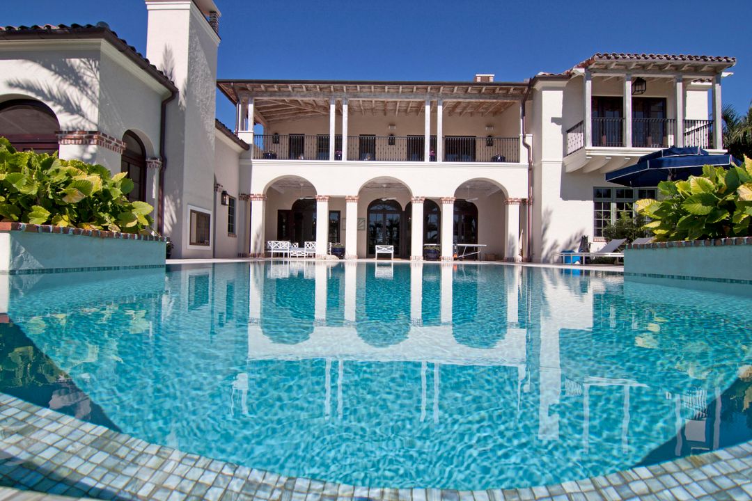 For Sale: $13,995,000 (6 beds, 6 baths, 8084 Square Feet)