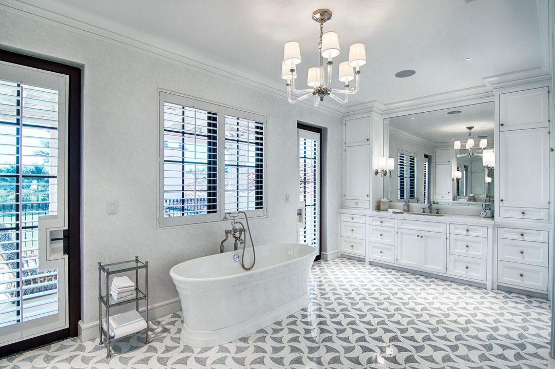 For Sale: $13,995,000 (6 beds, 6 baths, 8084 Square Feet)