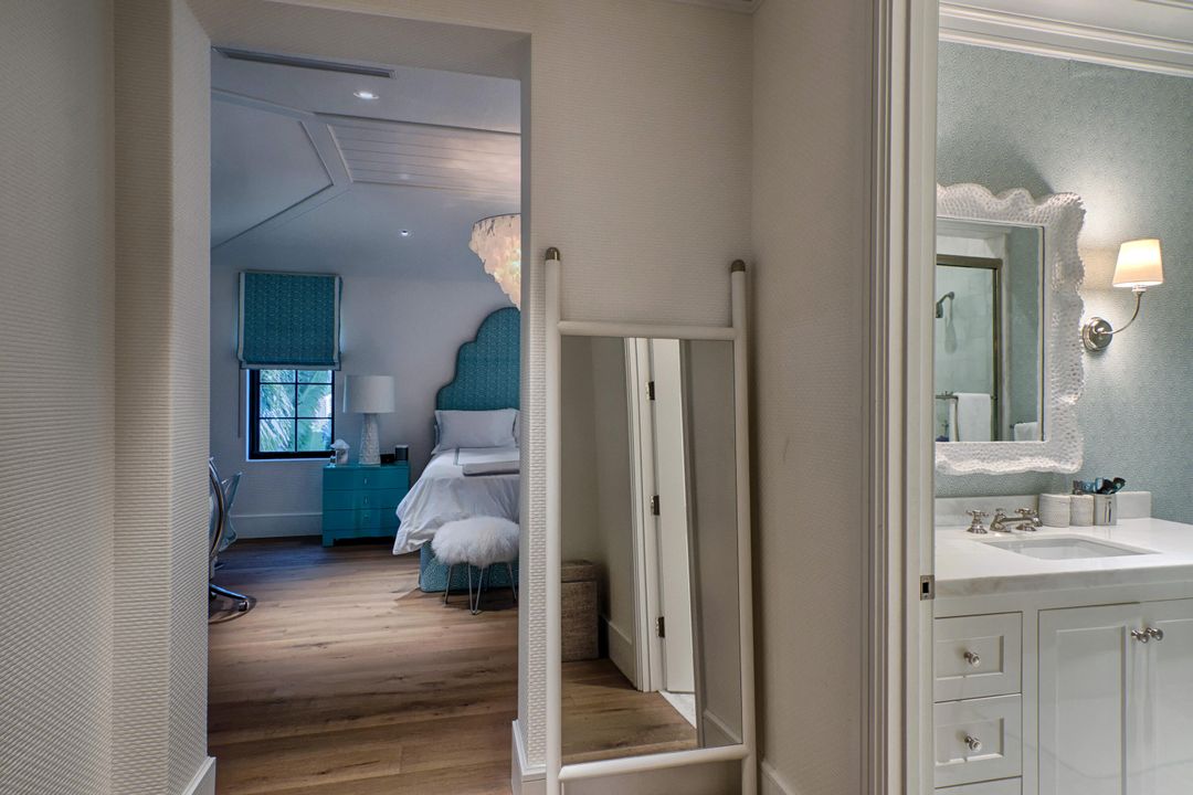 For Sale: $13,995,000 (6 beds, 6 baths, 8084 Square Feet)