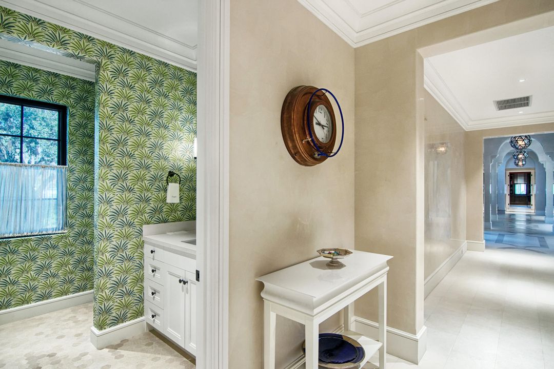 For Sale: $13,995,000 (6 beds, 6 baths, 8084 Square Feet)