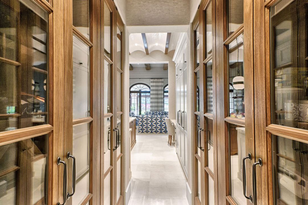 For Sale: $13,995,000 (6 beds, 6 baths, 8084 Square Feet)