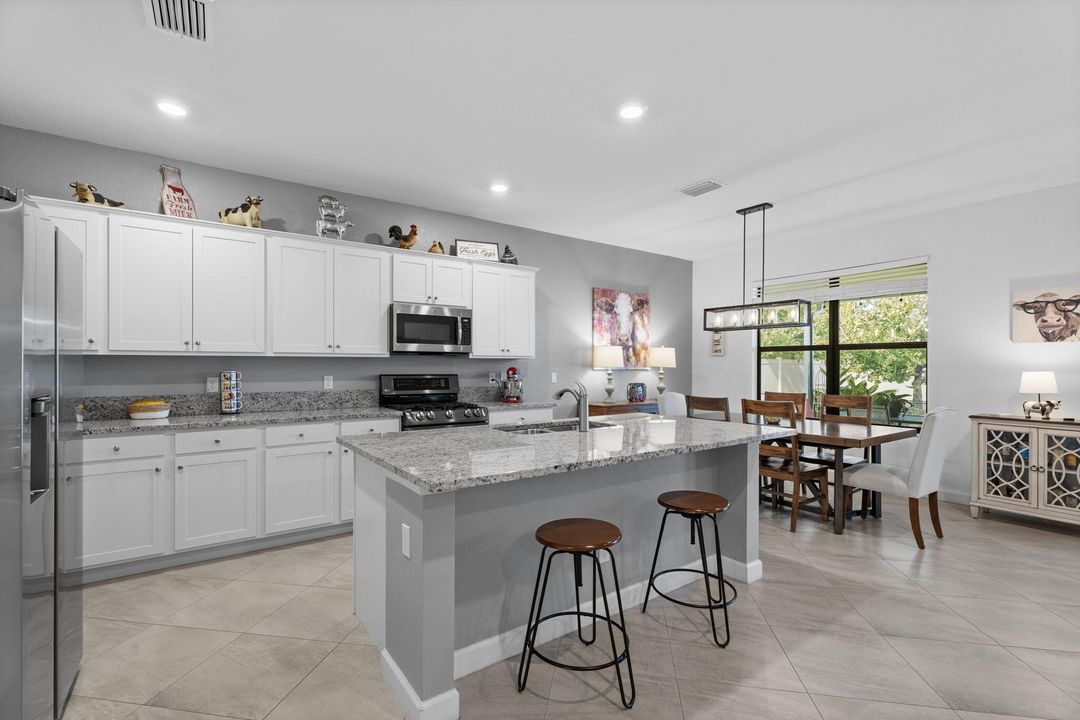 待售: $399,900 (3 贝兹, 3 浴室, 1815 平方英尺)