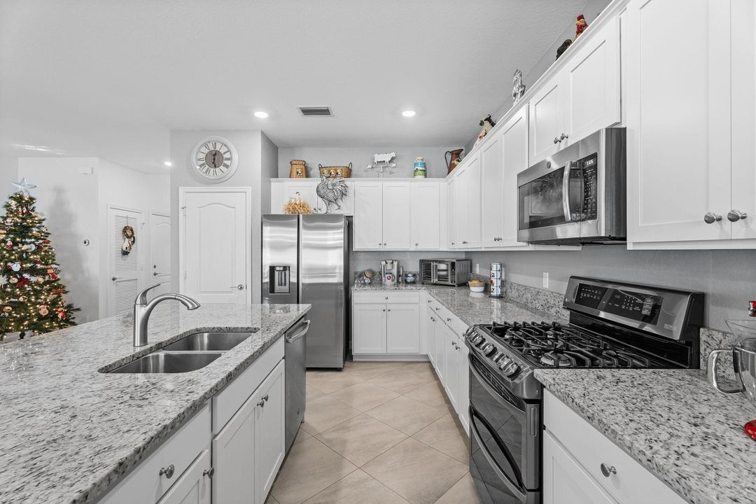 待售: $399,900 (3 贝兹, 3 浴室, 1815 平方英尺)