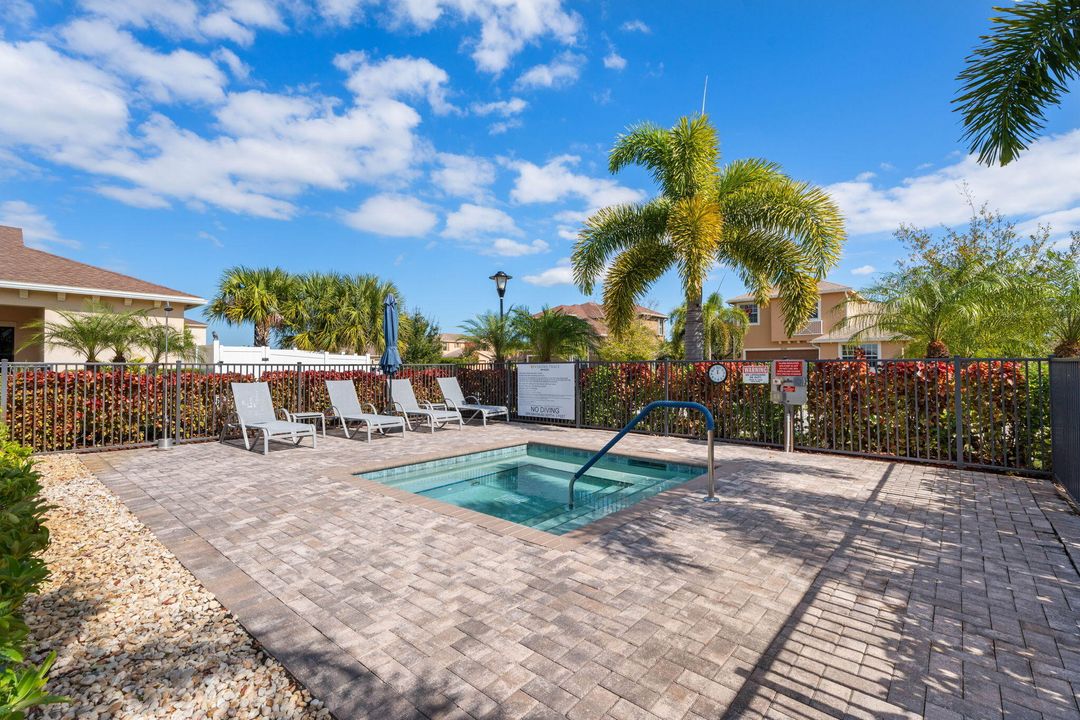 待售: $399,900 (3 贝兹, 3 浴室, 1815 平方英尺)