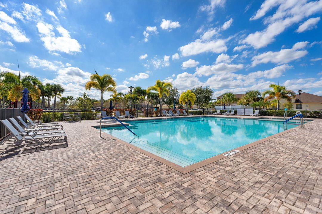 待售: $399,900 (3 贝兹, 3 浴室, 1815 平方英尺)