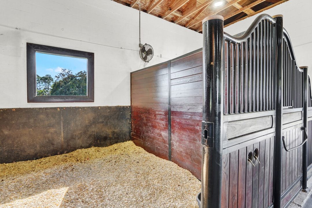 出租: $10,000 (1 贝兹, 1 浴室, 2800 平方英尺)