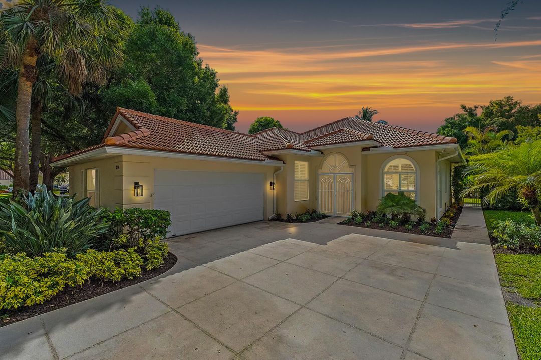 For Sale: $774,900 (3 beds, 2 baths, 1577 Square Feet)