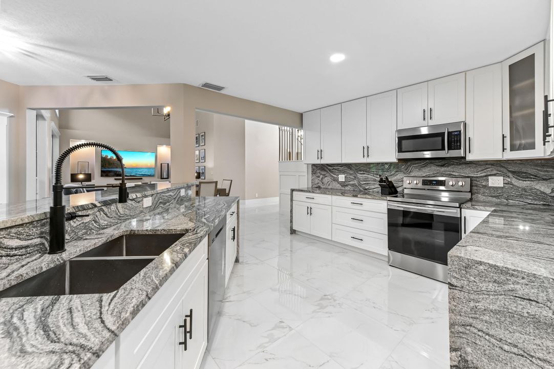 Active With Contract: $865,000 (3 beds, 2 baths, 2284 Square Feet)