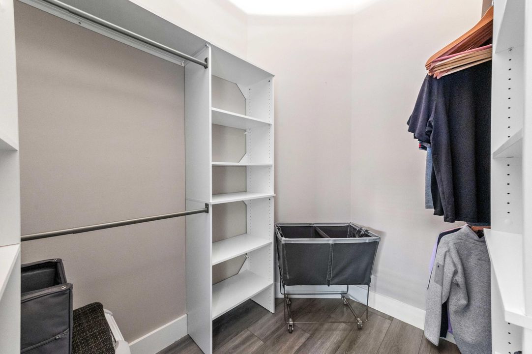 Active With Contract: $865,000 (3 beds, 2 baths, 2284 Square Feet)