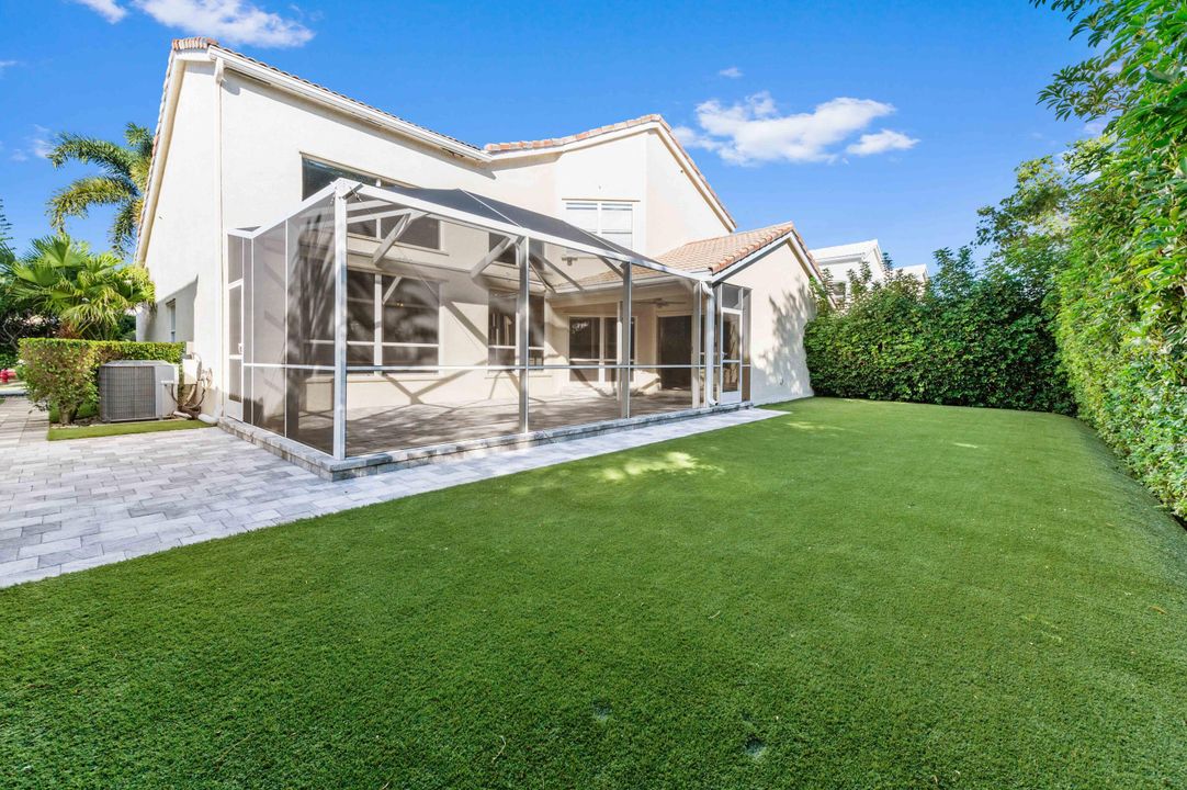 Active With Contract: $865,000 (3 beds, 2 baths, 2284 Square Feet)