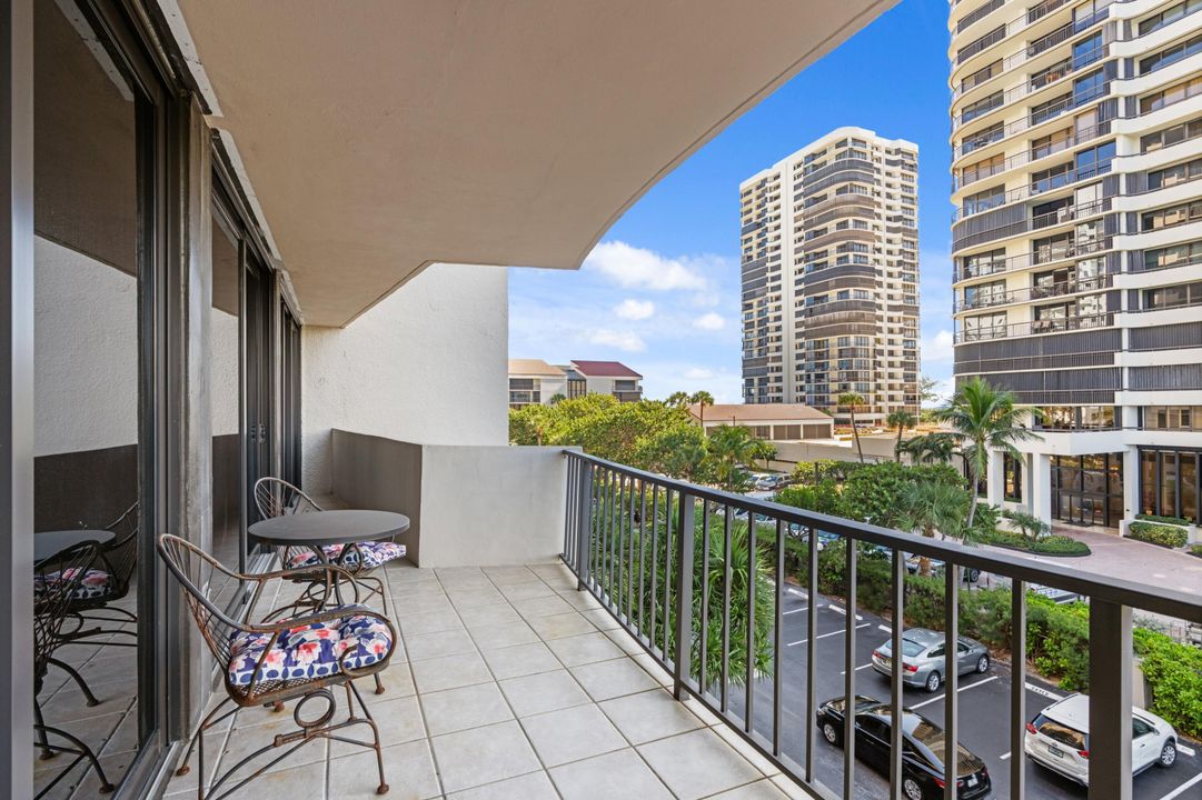 En Venta: $614,999 (3 camas, 2 baños, 1432 Pies cuadrados)