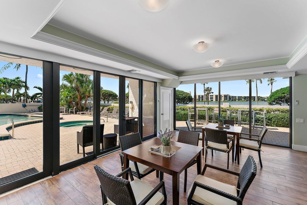 For Sale: $2,399,950 (3 beds, 2 baths, 2554 Square Feet)