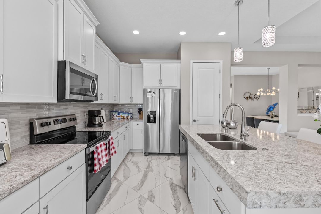 待售: $629,000 (3 贝兹, 2 浴室, 2042 平方英尺)