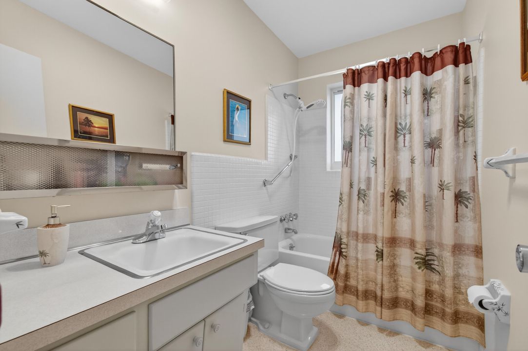 For Sale: $900,000 (3 beds, 3 baths, 1714 Square Feet)