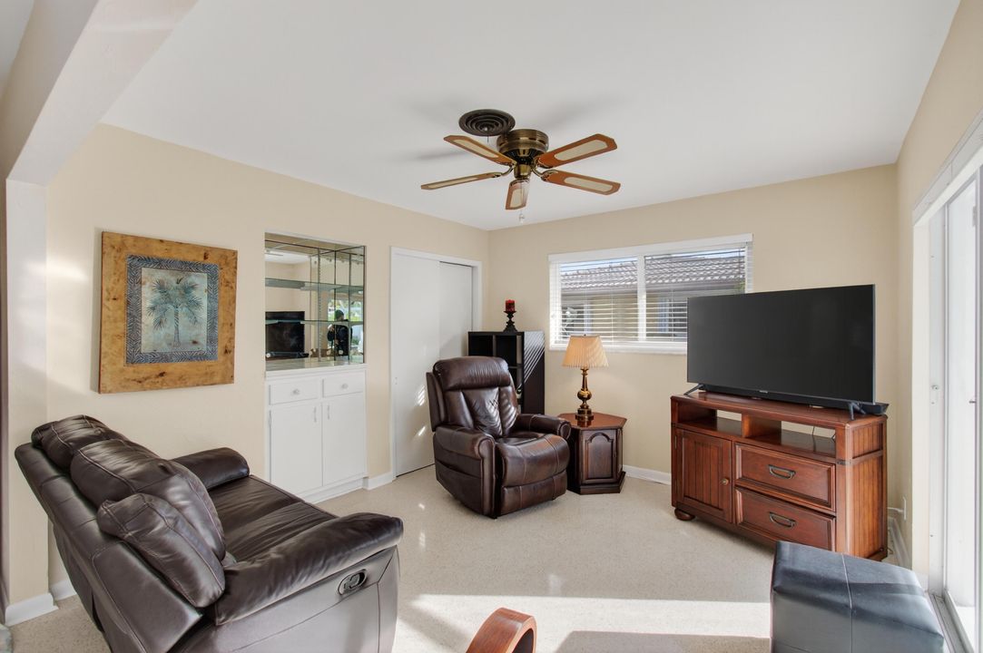 For Sale: $900,000 (3 beds, 3 baths, 1714 Square Feet)