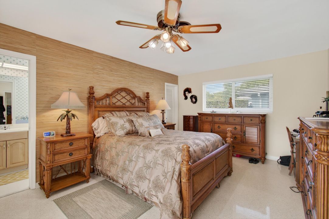 For Sale: $900,000 (3 beds, 3 baths, 1714 Square Feet)