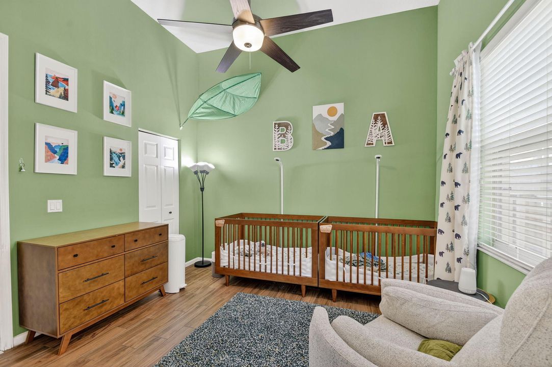 合同活跃: $590,000 (4 贝兹, 3 浴室, 2897 平方英尺)