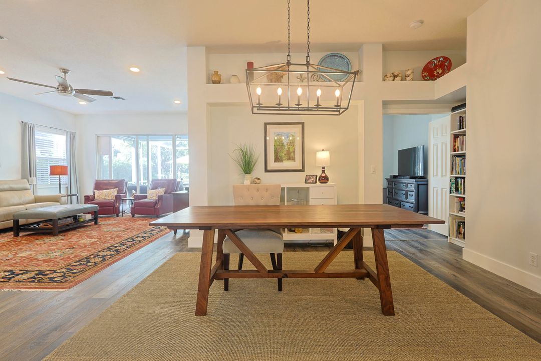 For Sale: $559,900 (3 beds, 2 baths, 1922 Square Feet)