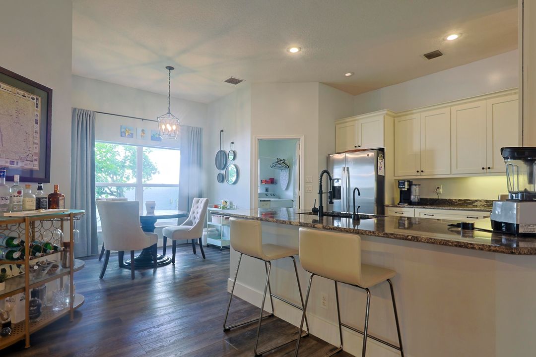 For Sale: $559,900 (3 beds, 2 baths, 1922 Square Feet)