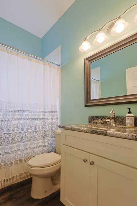 For Sale: $559,900 (3 beds, 2 baths, 1922 Square Feet)