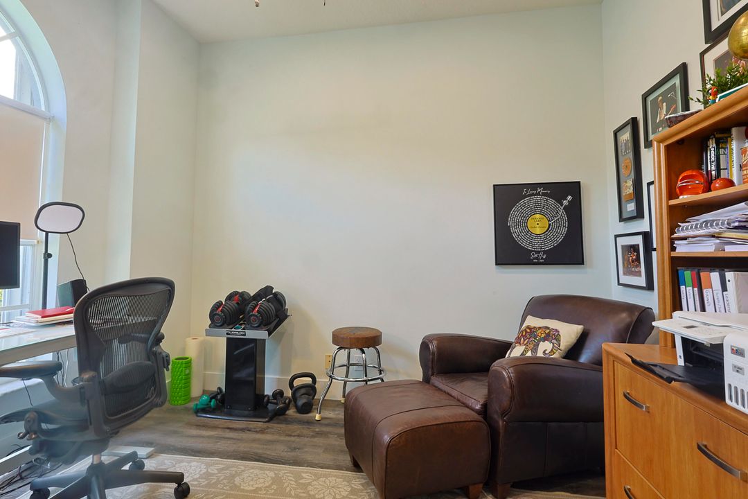 For Sale: $559,900 (3 beds, 2 baths, 1922 Square Feet)