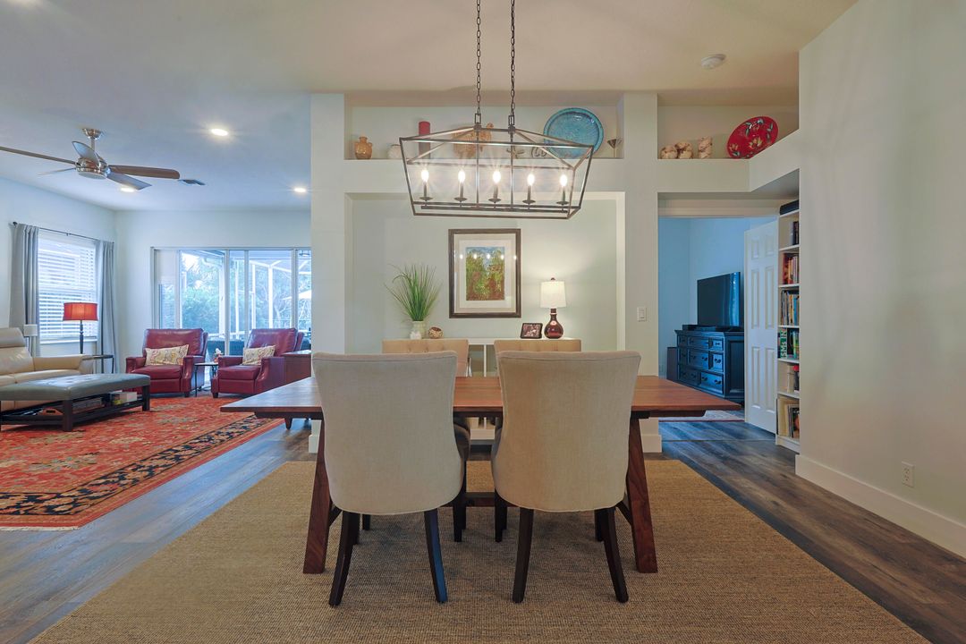 For Sale: $559,900 (3 beds, 2 baths, 1922 Square Feet)