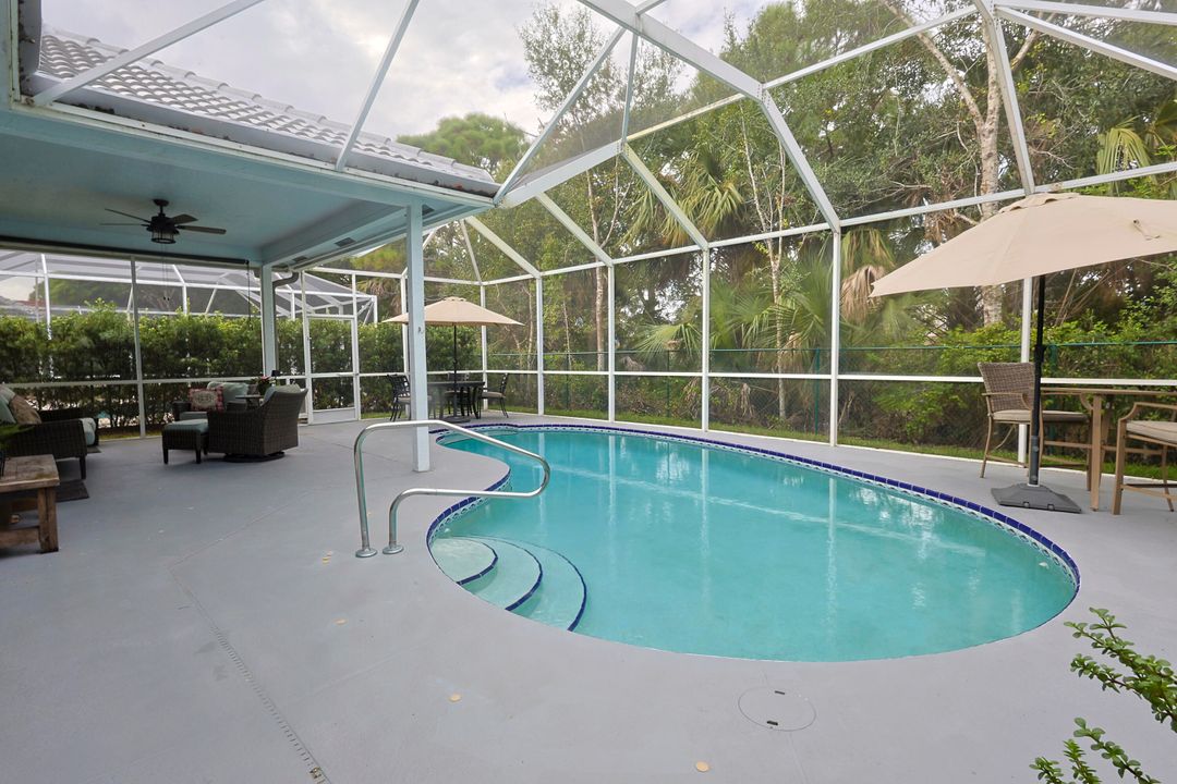 For Sale: $559,900 (3 beds, 2 baths, 1922 Square Feet)