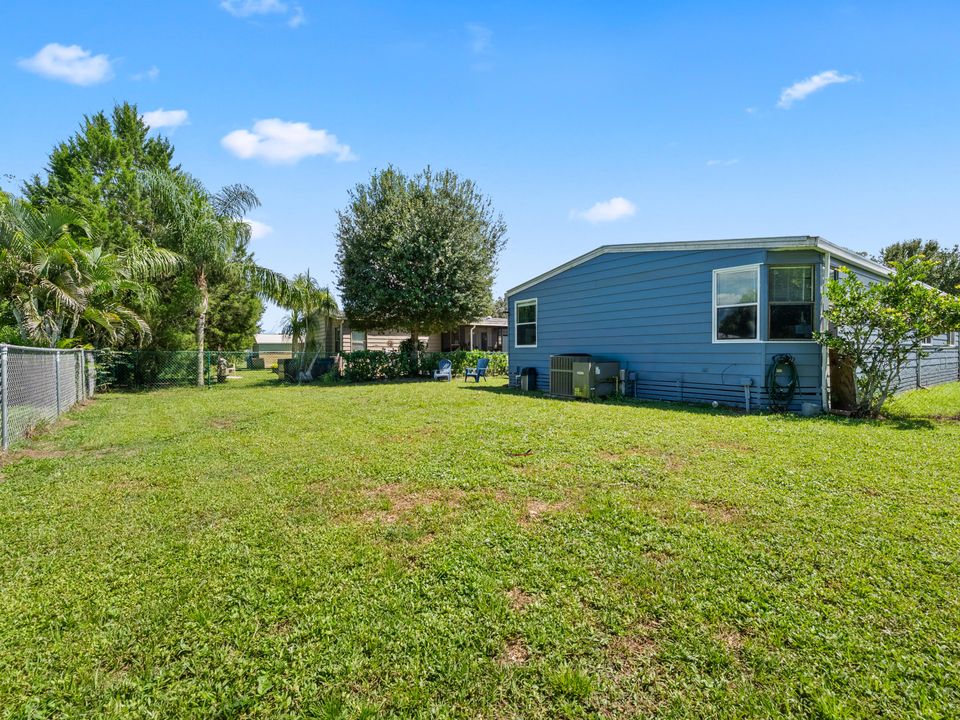 For Rent: $2,100 (2 beds, 2 baths, 1406 Square Feet)