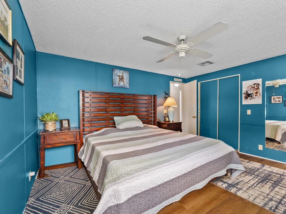 For Rent: $2,100 (2 beds, 2 baths, 1406 Square Feet)