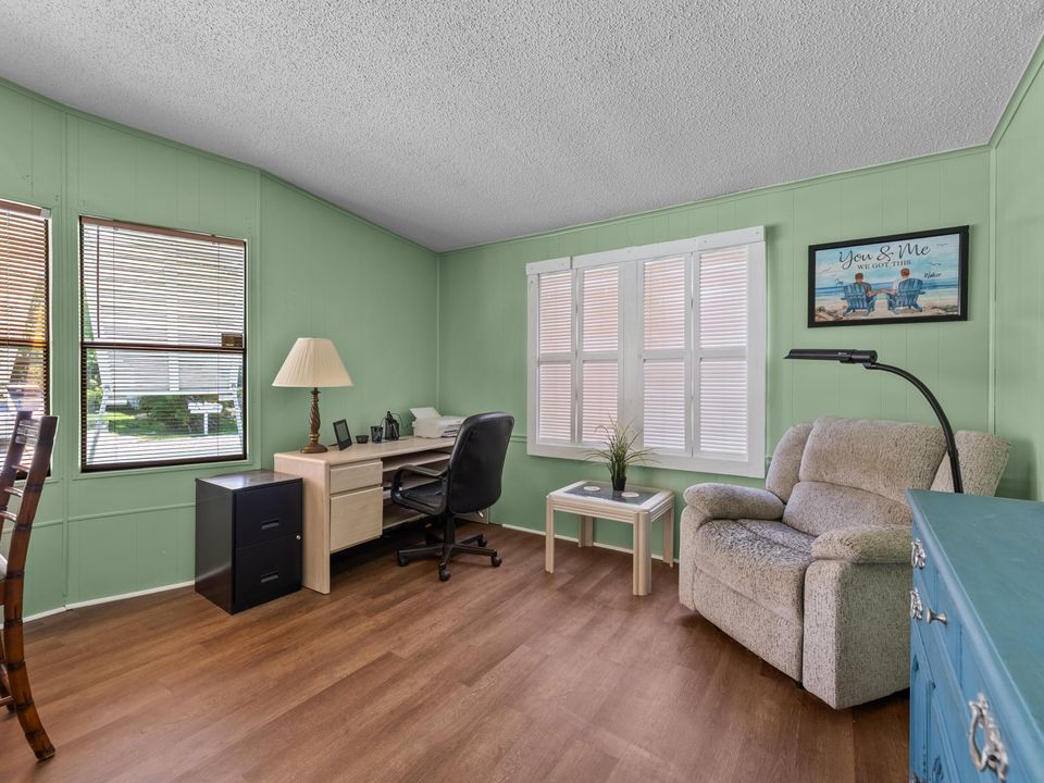 For Rent: $2,100 (2 beds, 2 baths, 1406 Square Feet)