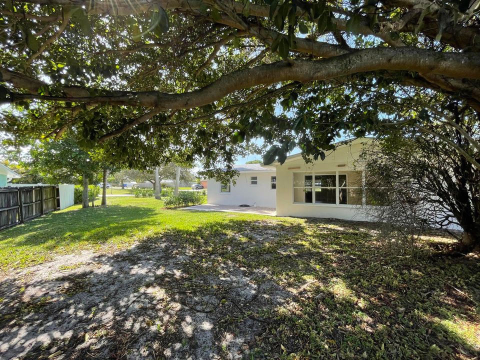 出租: $2,700 (3 贝兹, 2 浴室, 1496 平方英尺)