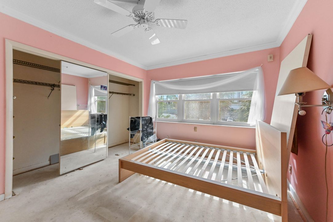 For Sale: $225,000 (2 beds, 1 baths, 1104 Square Feet)