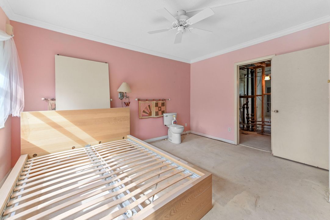 For Sale: $225,000 (2 beds, 1 baths, 1104 Square Feet)