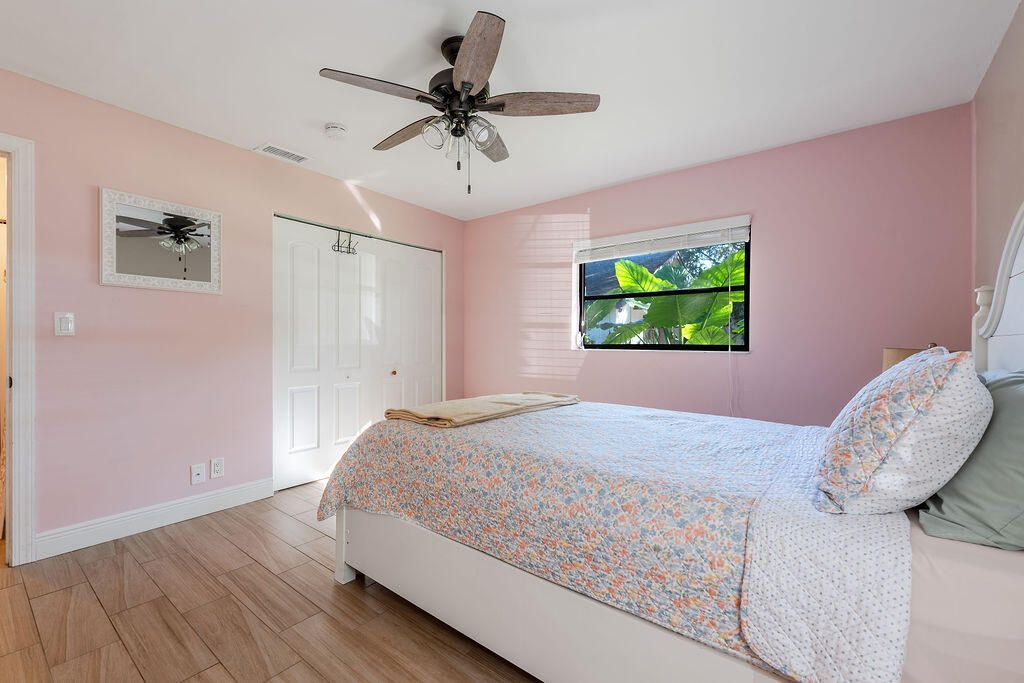 出租: $3,600 (2 贝兹, 2 浴室, 1344 平方英尺)