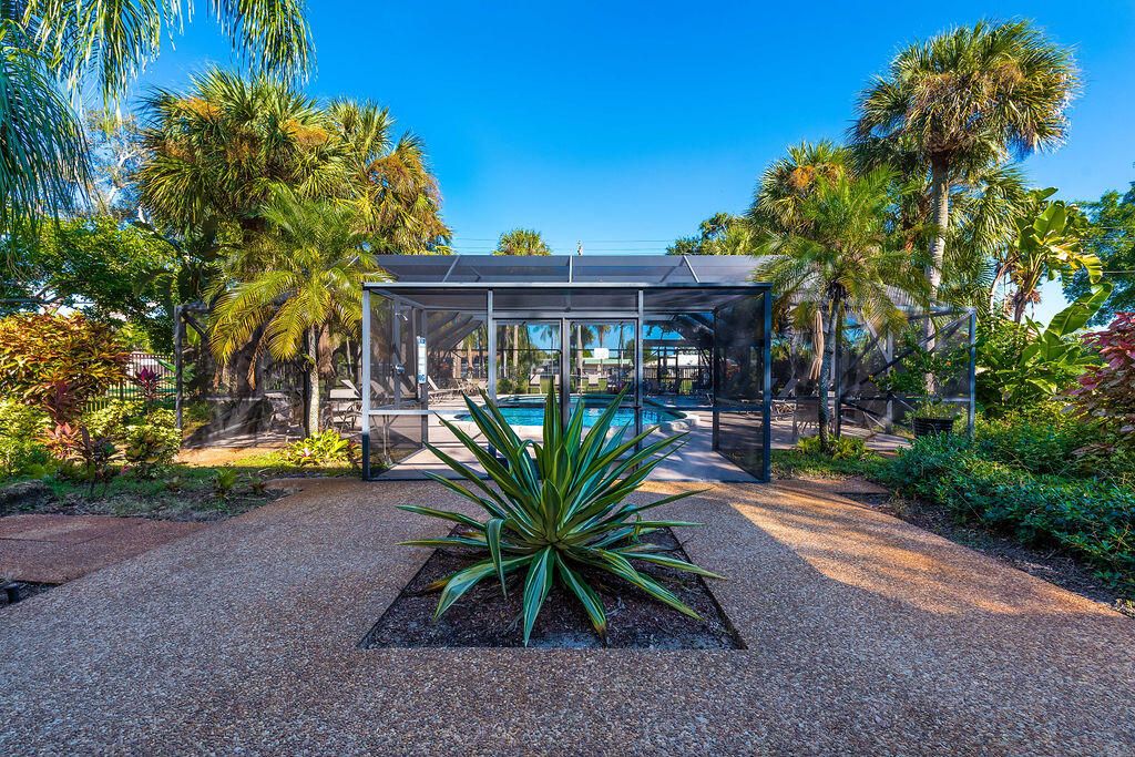 出租: $3,600 (2 贝兹, 2 浴室, 1344 平方英尺)