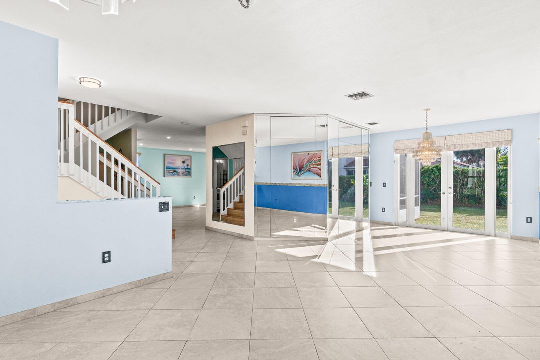 En Venta: $750,000 (4 camas, 2 baños, 2596 Pies cuadrados)