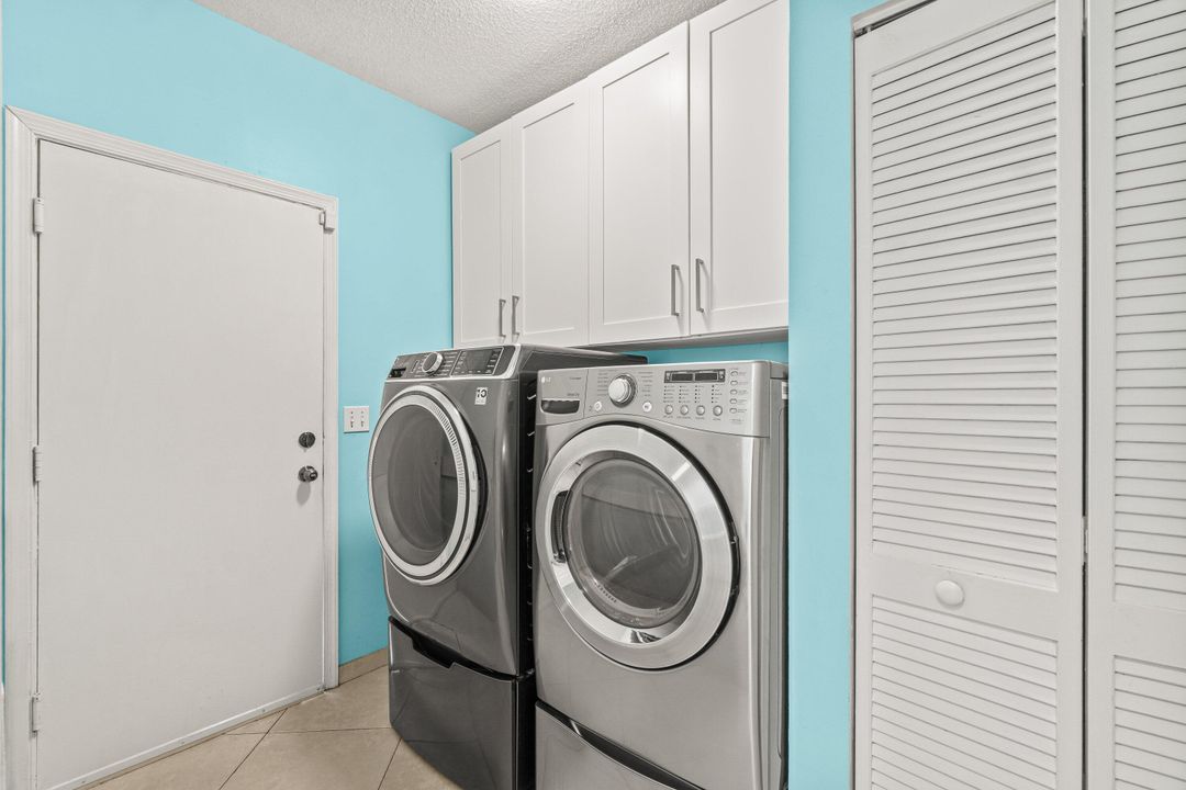 En Venta: $750,000 (4 camas, 2 baños, 2596 Pies cuadrados)