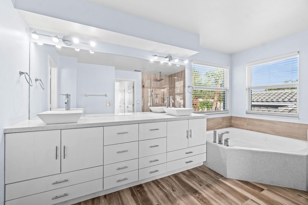 En Venta: $750,000 (4 camas, 2 baños, 2596 Pies cuadrados)