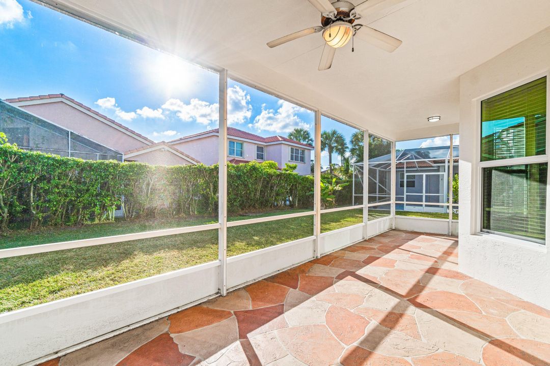 En Venta: $750,000 (4 camas, 2 baños, 2596 Pies cuadrados)