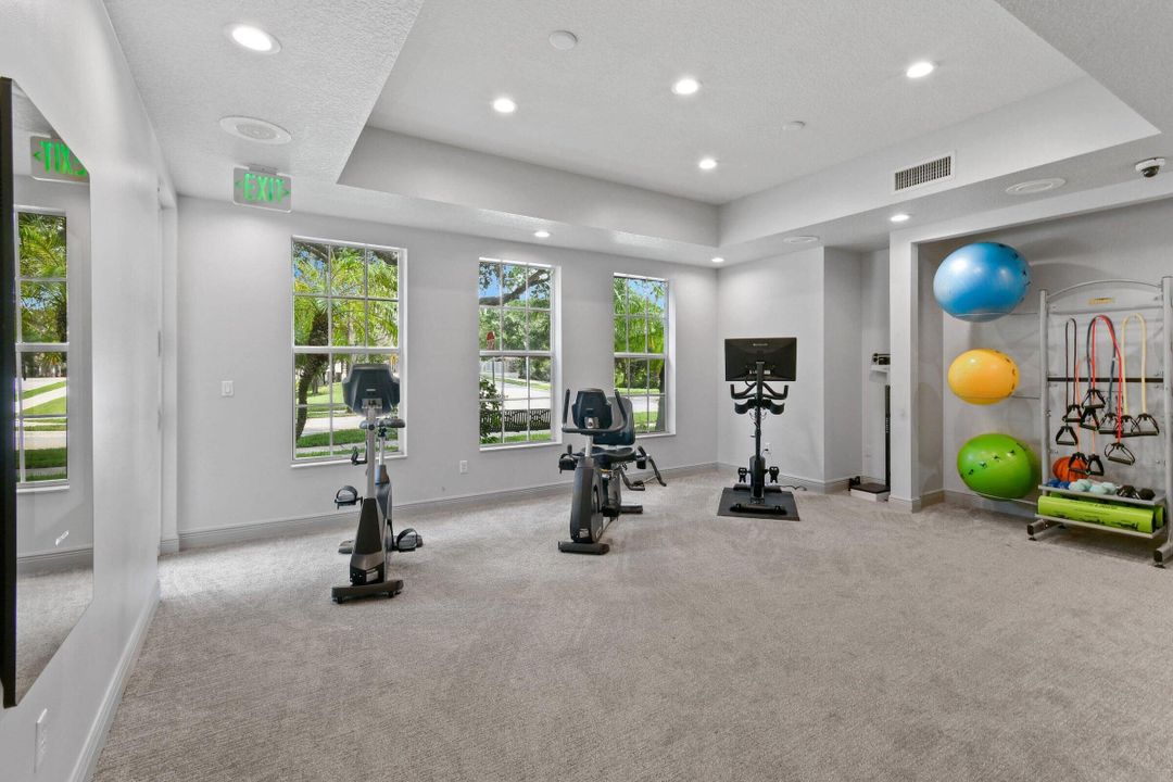 For Sale: $960,000 (3 beds, 2 baths, 1585 Square Feet)