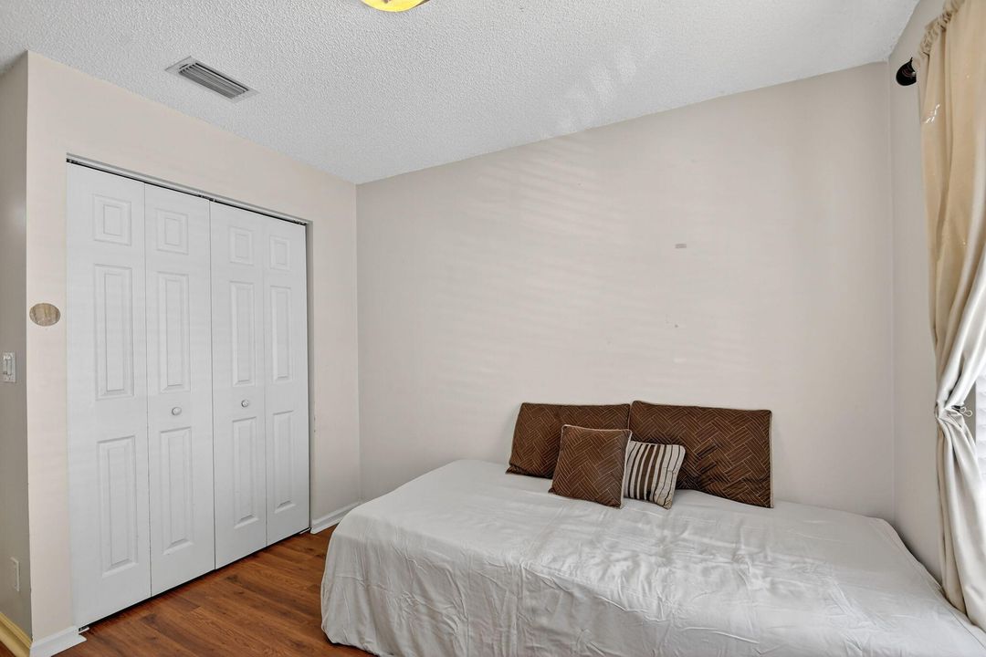 En Venta: $405,000 (3 camas, 2 baños, 1253 Pies cuadrados)