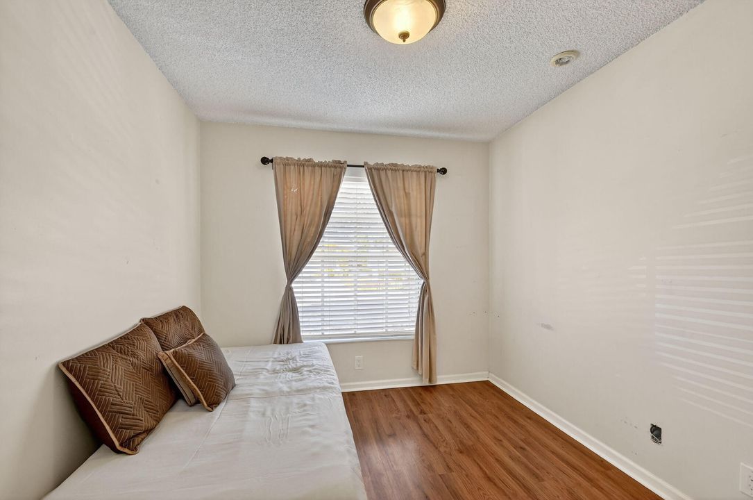 En Venta: $405,000 (3 camas, 2 baños, 1253 Pies cuadrados)